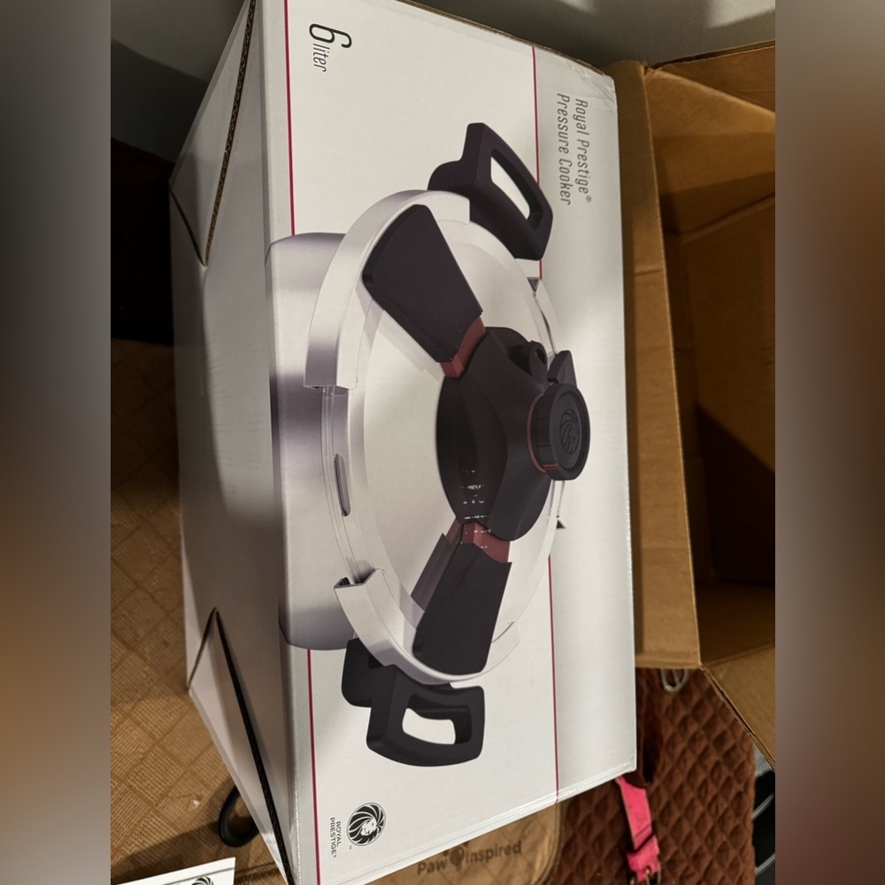 BRAND NEW ROYAL PRESTIGE PRESSURE COOKER 6L